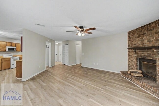 Photo - 21 Pinewood Ln
