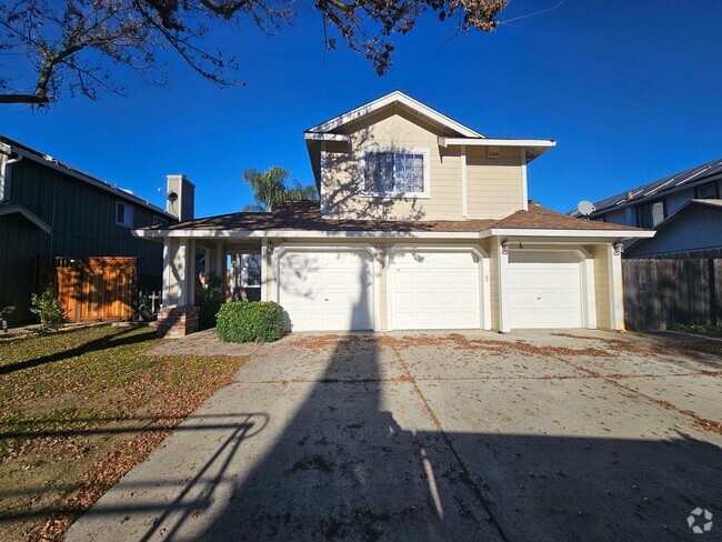 Building Photo - Large 4 bedroom two story in east Modesto! Rental