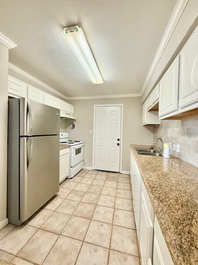 Photo - 1518 Wirt Rd Unit 1