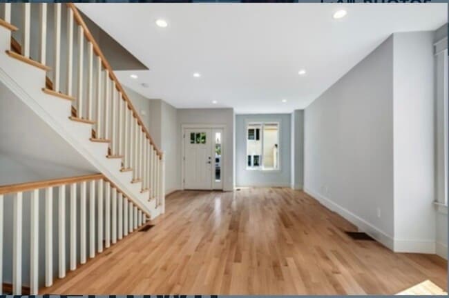 37 Bacon St