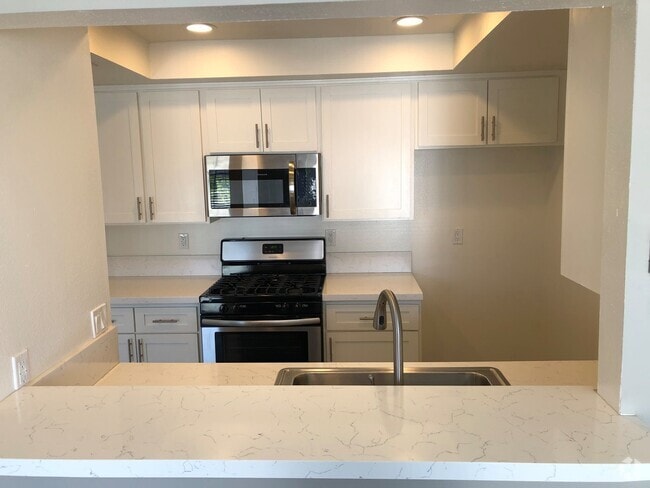 Building Photo - Cypress Creek Apartments