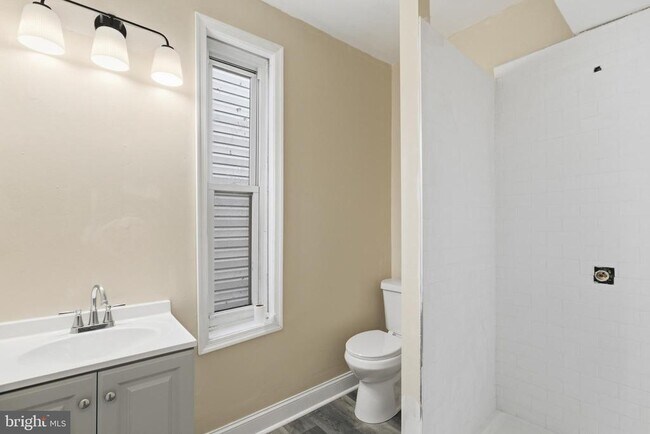 Photo - 632 W Cumberland St Unit 2