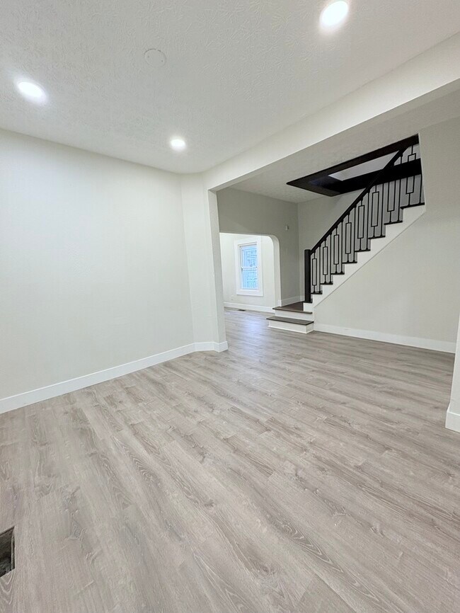 Photo - Charming 2 beds 1 baths in Columbus! Newly Renovated