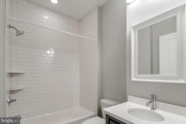 Photo - 1607 Catharine St Unidad B