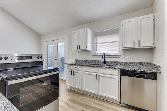 418 S Las Vegas Trail