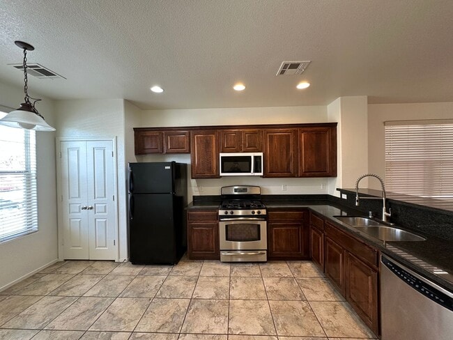 Photo - MESA MTNS EDGE POD 212& VALLA