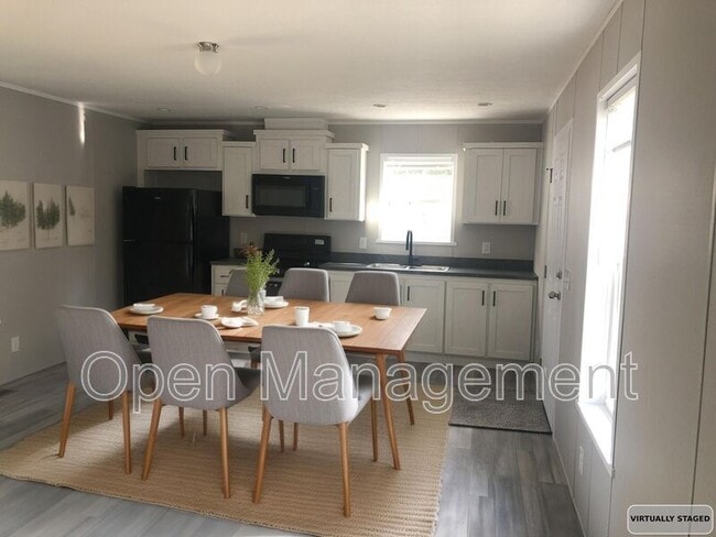 Building Photo - 301 Mantle Ave