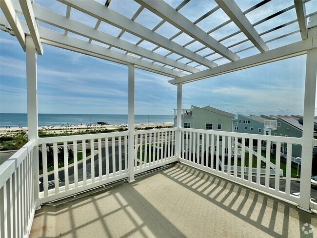 Building Photo - 62-06 Ocean Ave S Rental
