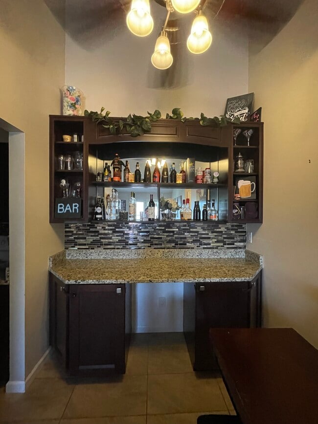 Custom Bar - 19 Meadow Ridge E Unit #19 Building F