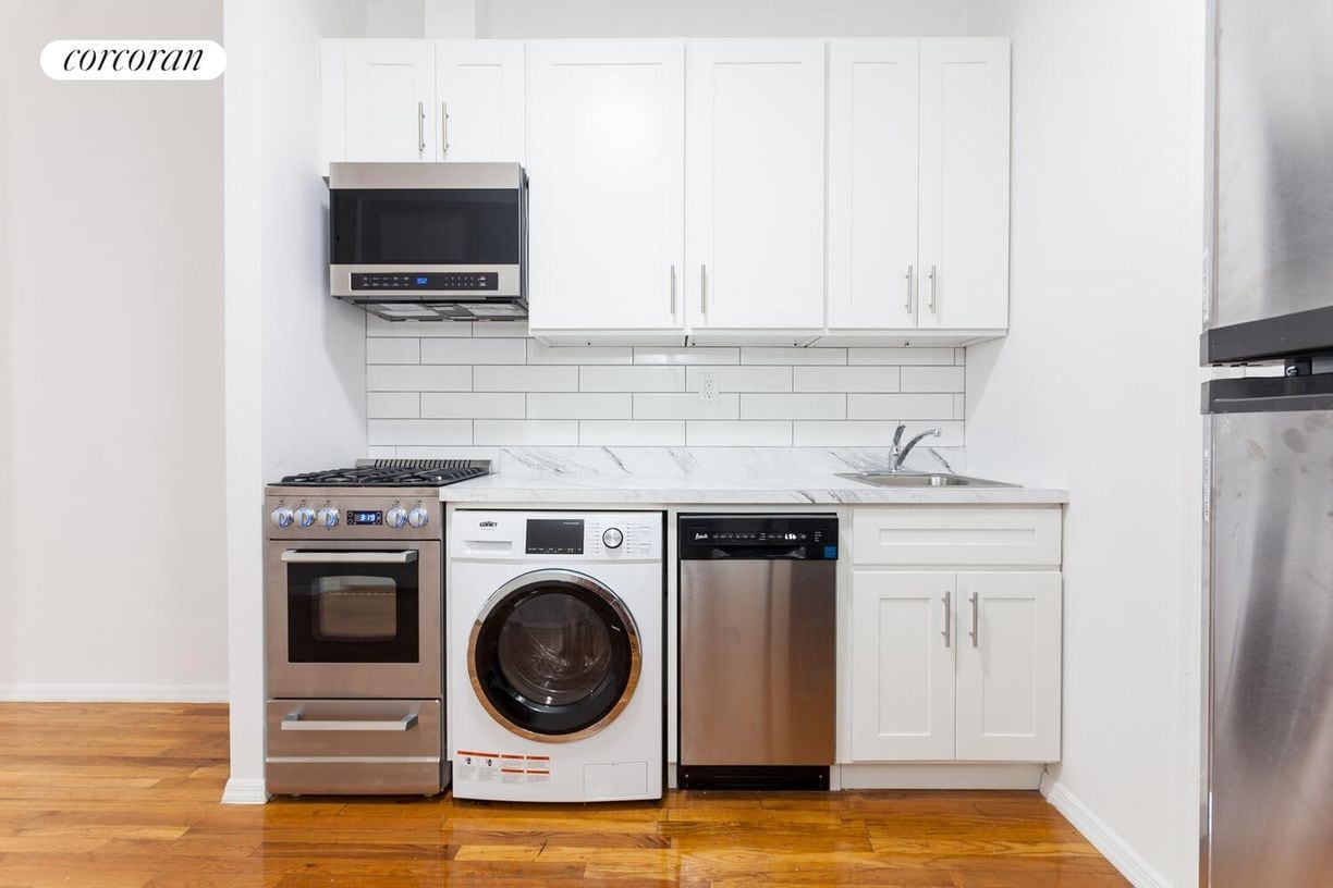 Photo - 1586 1st Ave Apartamento