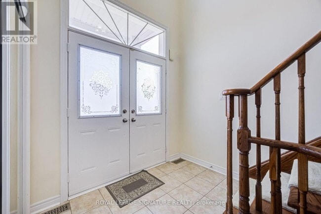 Photo - 44 Selby Dr