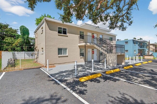 Photo - 1771 Russell St S Unit 3