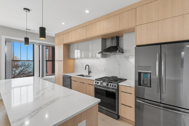 Photo - 7518 N Eastlake Terrace Unit 2