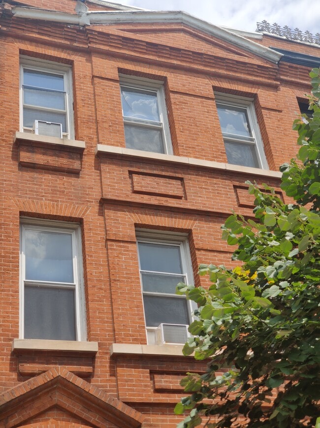 Photo - 1829 Bolton St Unit 1 Bedroom Apartment