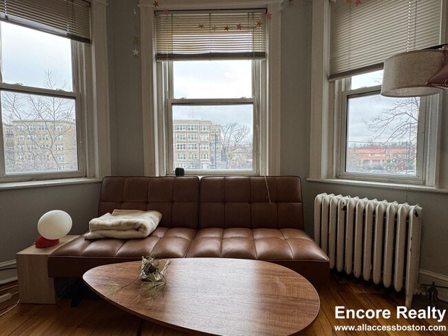 Photo - 1637 Commonwealth Ave