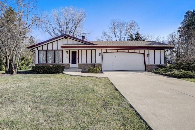 Building Photo - 2330 S Brookside Pkwy Rental