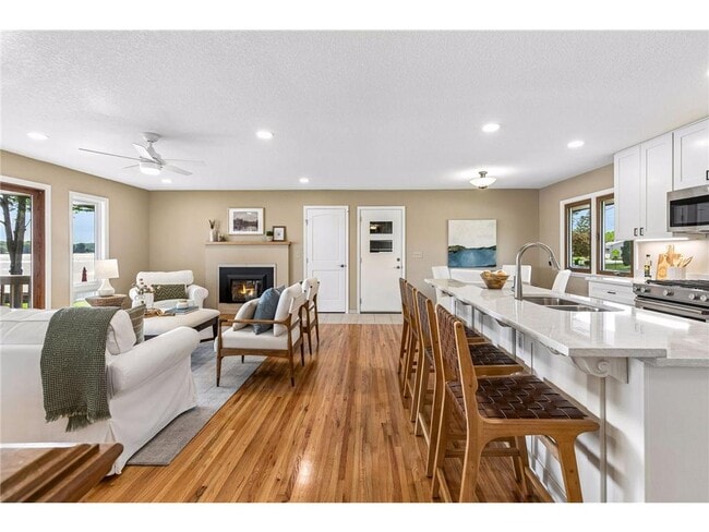 1303 Crystal Lake Rd E