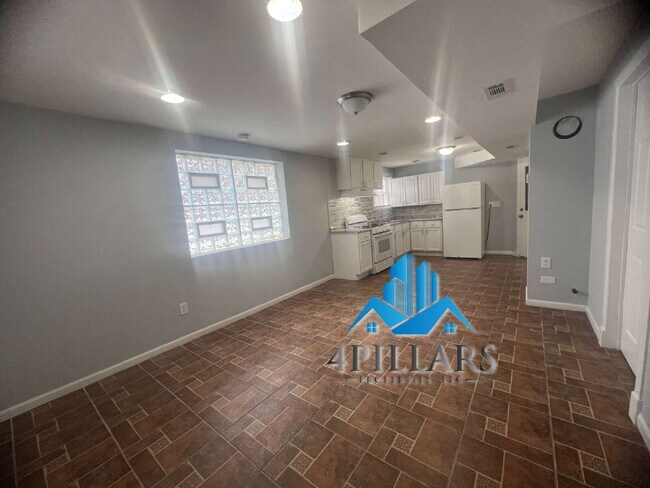 Photo - "Cozy 1-Bedroom Duplex Gem on Sohl Avenue - Plenty of Comfort!"