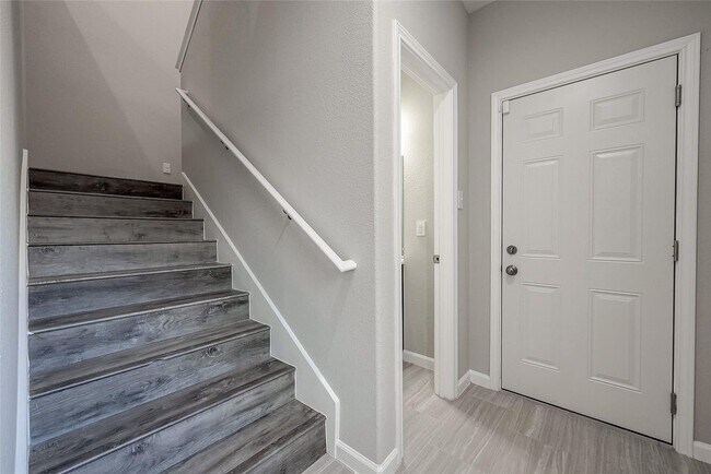 Photo - 4741 Bricker St