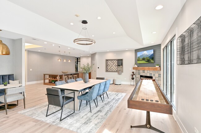Farmington Lakes Apartments