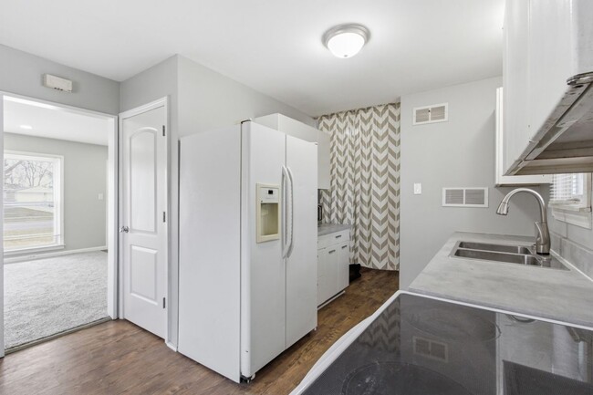 Photo - 125 Sheffield Dr