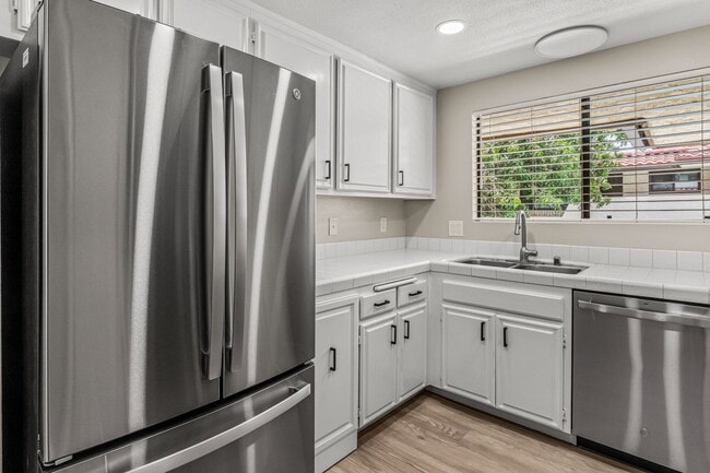Photo - 4225 Asher St