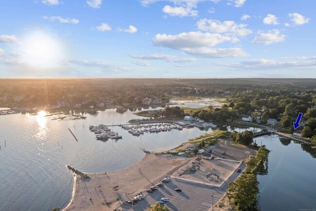 Photo - 85 Waterside Ln