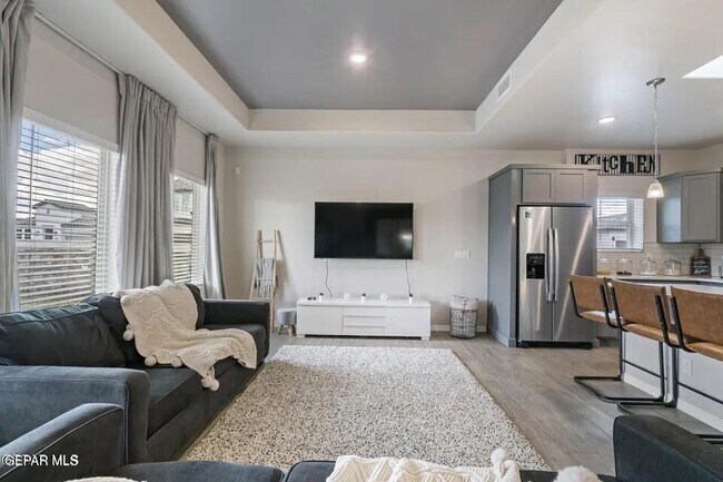 Photo - 930 Bicknor Pl
