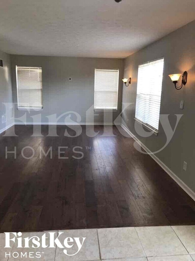 Photo - 1293 River Ridge Dr