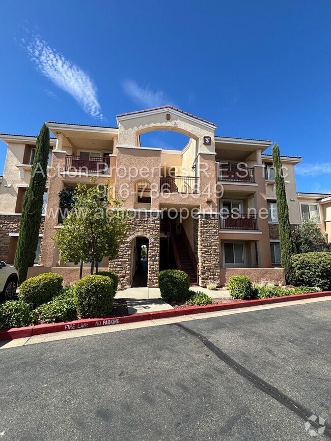 Building Photo - East Roseville - Gated Phoenician - Great ... Rental