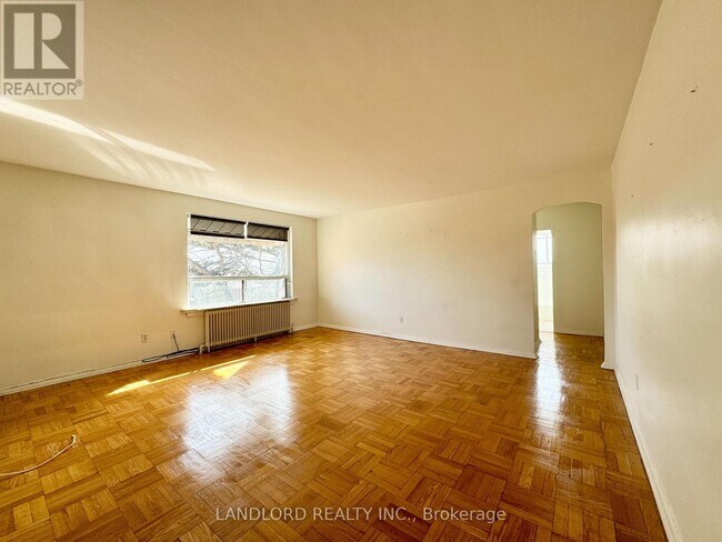 Photo - 2696 Lake Shore Blvd W Unité 16