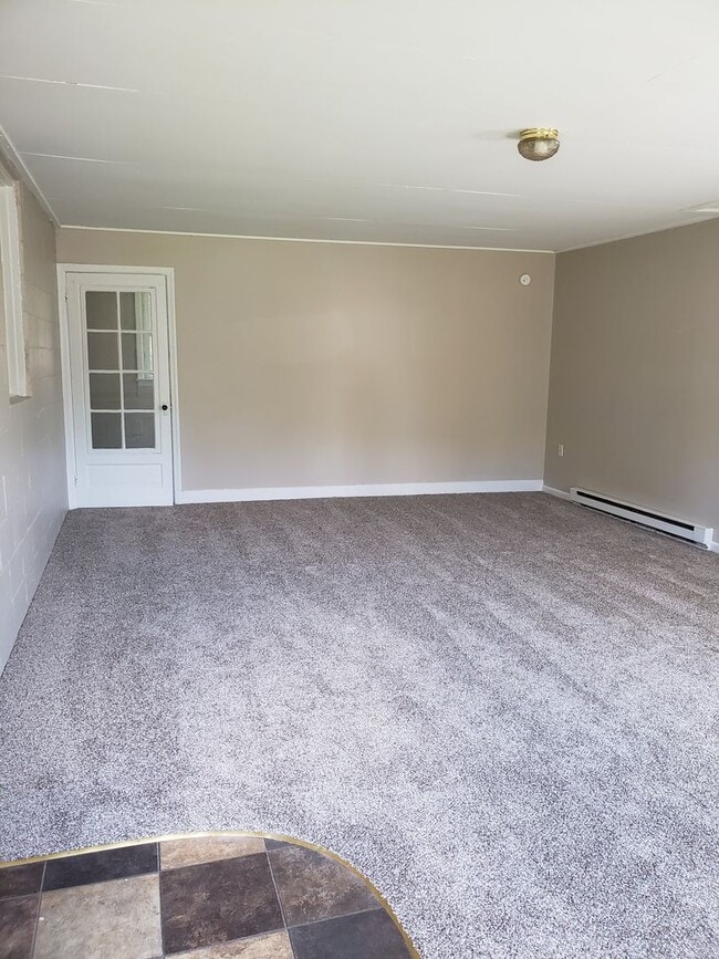Photo - 112 Quarry Rd