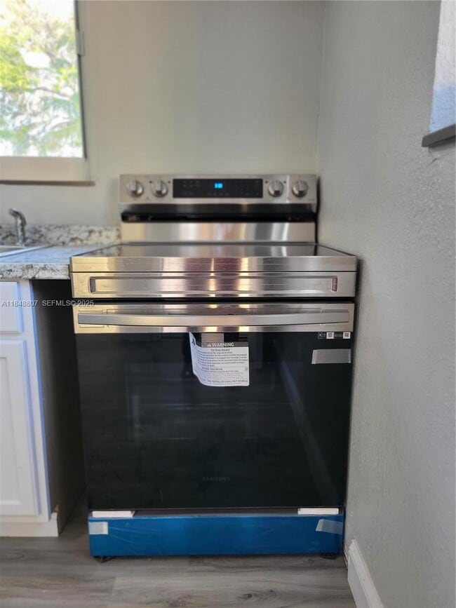 Photo - 123 NW 59th St Unidad C