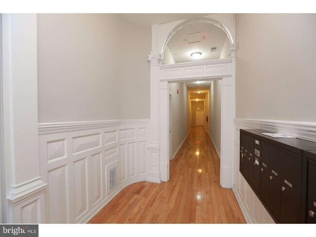 Photo - 2006 Walnut St