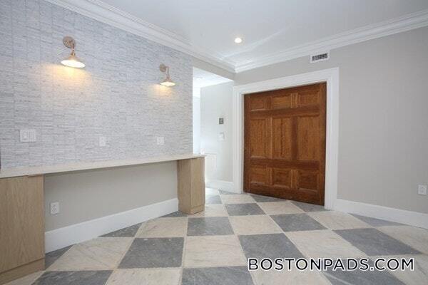 Photo - 15 Lanark Rd Unit 2