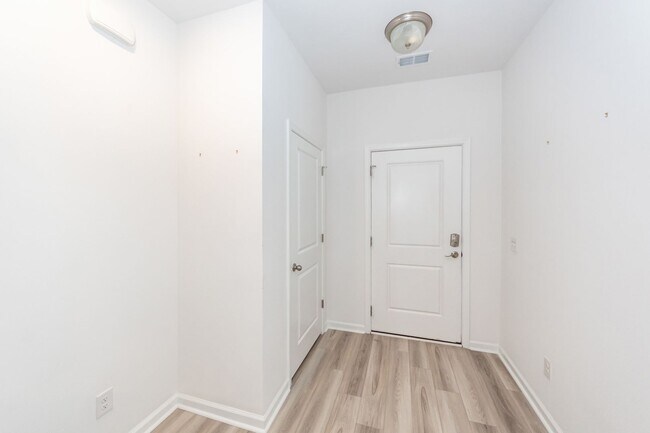 Photo - 4 Bedroom, 3.5 Bathroom Townhome in Foxbank Plantation - Moncks Corner
