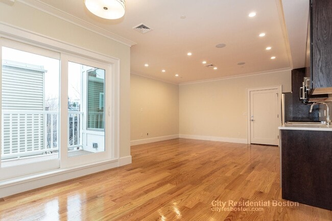 17 Vinton St Unit 3
