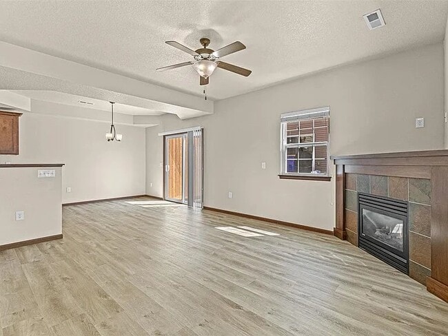 Photo - 1538 Burr Dr