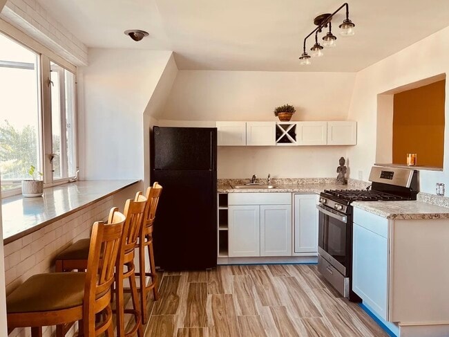 Photo - 222 Montgomery St Unit 5