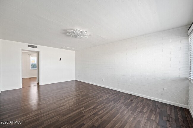 Photo - 4326 N 13th Pl Unidad A