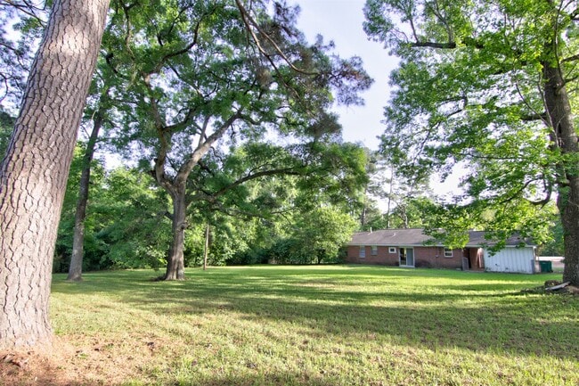 Photo - 3610 W Davis St