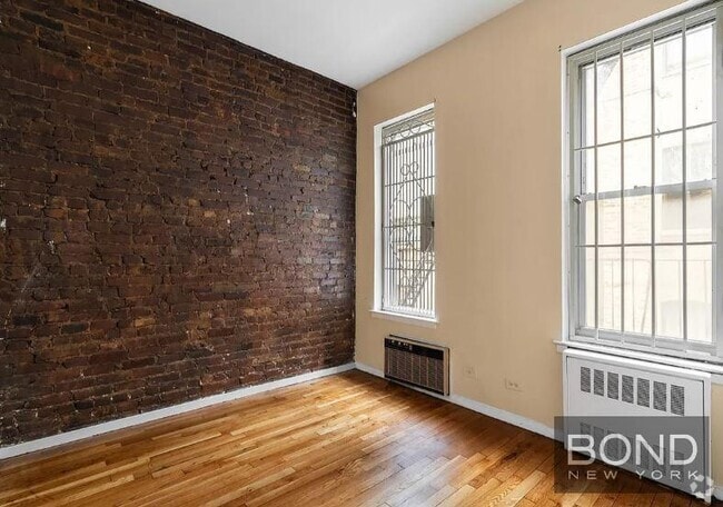 Building Photo - 331 E 33rd St Unit 3B Rental