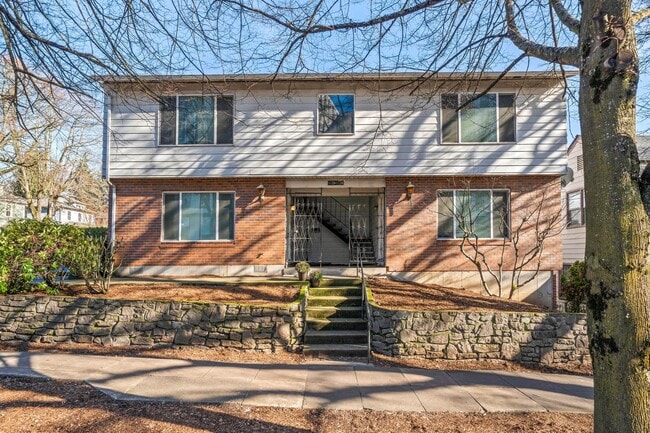 Photo - Charming 1-Bedroom in Portland’s Sullivan’s Gulch – MF 29 – NE 21st Ave Unit 1124