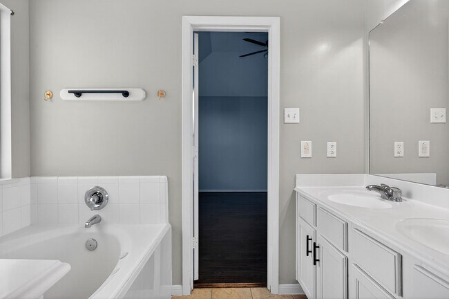 Photo - 6706 Portlick Dr