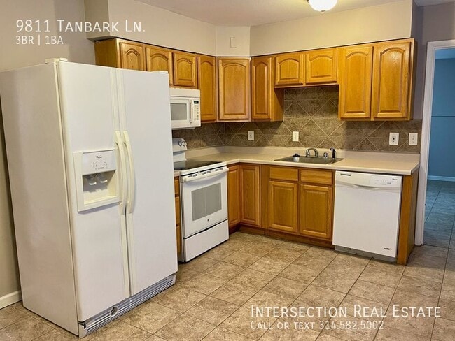 Photo - 9811 Tanbark Ln