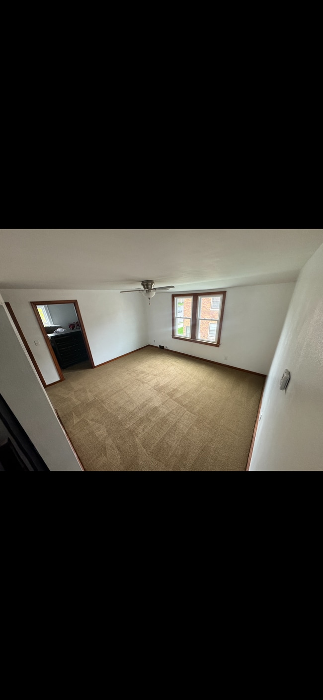 Sala de estar - 213A S 76th St Unidad 213A