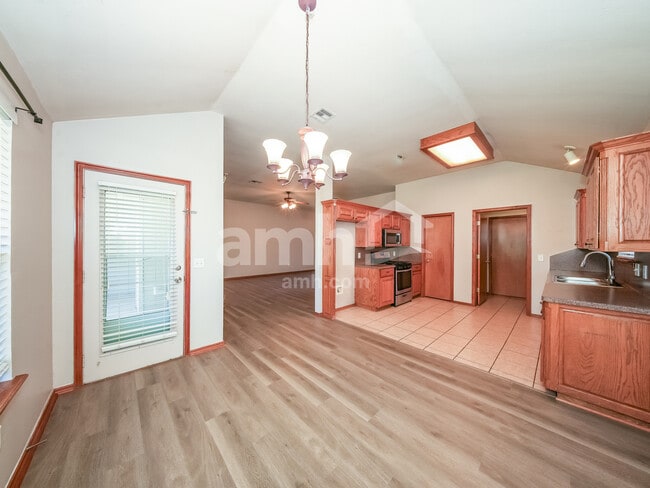 Photo - 1405 SE 16th St