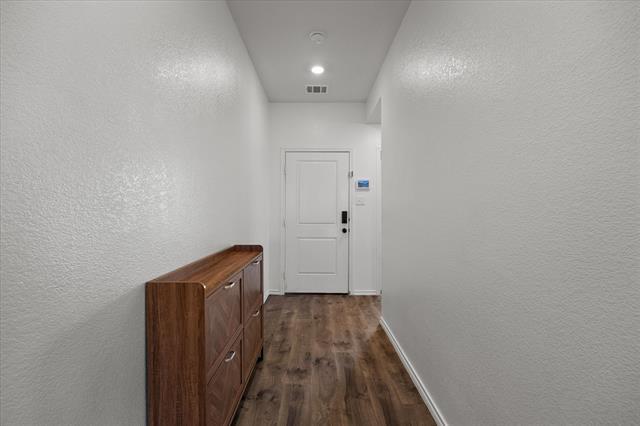 Photo - 701 Saddle Oak Ln