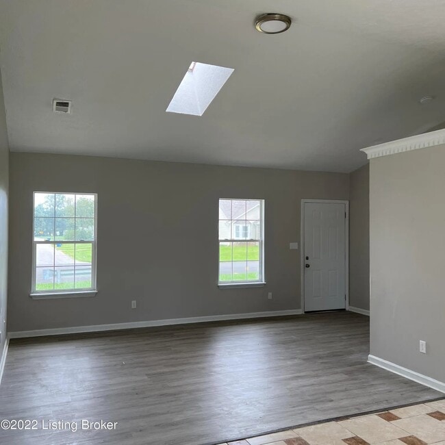 Photo - 4613 Beechbrook Rd