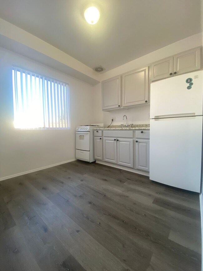 Royal Palms Apartments